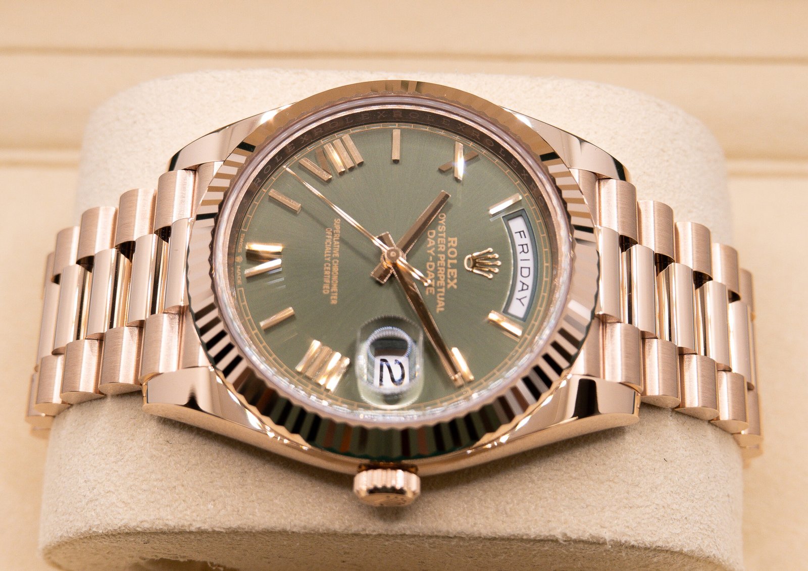 Rolex Day Date 40 Everose Gold Olive Green Dial 228235 - Image 4