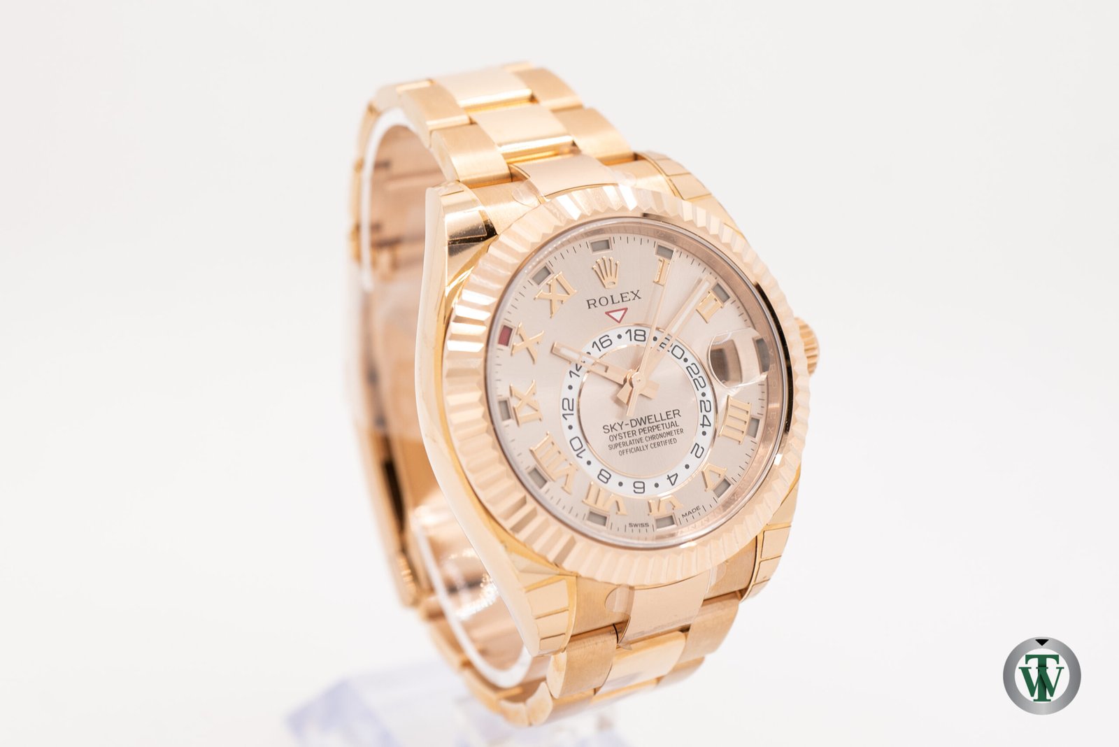 Rolex Sky-Dweller 326935 Rose Gold Sundust Sunray Roman Dial Never Worn - Image 2