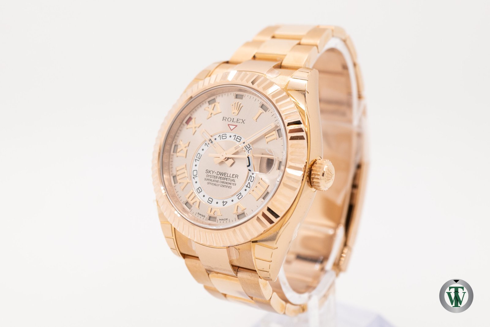 Rolex Sky-Dweller 326935 Rose Gold Sundust Sunray Roman Dial Never Worn - Image 3