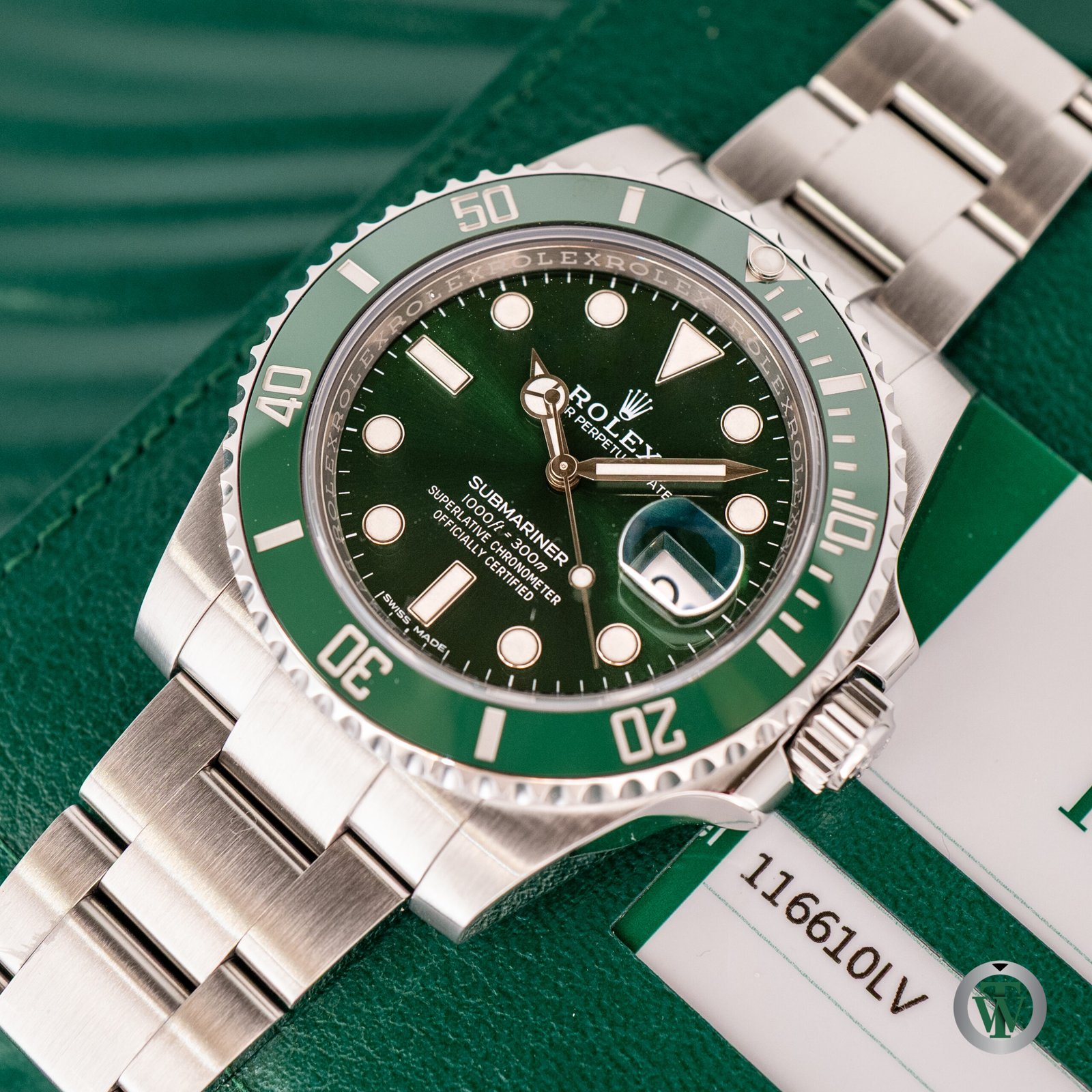 Rolex Submariner Date 116610 LV 40mm Hulk 2017
